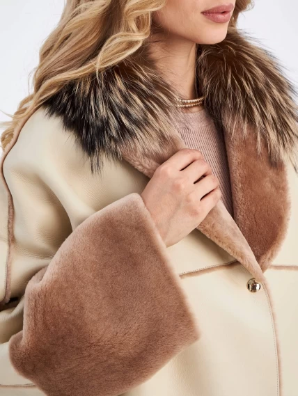 Женское стильное пальто оверсайз с воротником из меха лисицы премиум класса 2046, размер 44, артикул 63660-2