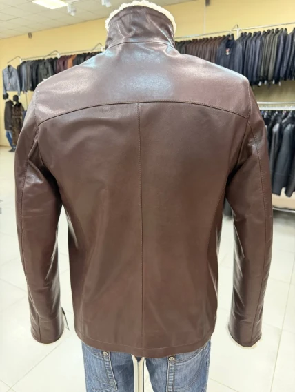 Коричневая короткая мужская кожаная дубленка премиум класса 564мех, размер 50, артикул 29830-1