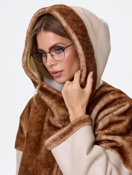 Комбинированная женская дубленка с капюшоном из астрагана премиум класса 2058, бежевая, размер 52, артикул 64140-2