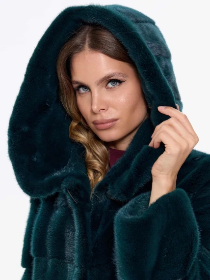 Зеленая норковая женская шуба с капюшоном 2а(к), размер 50, артикул 65490-2