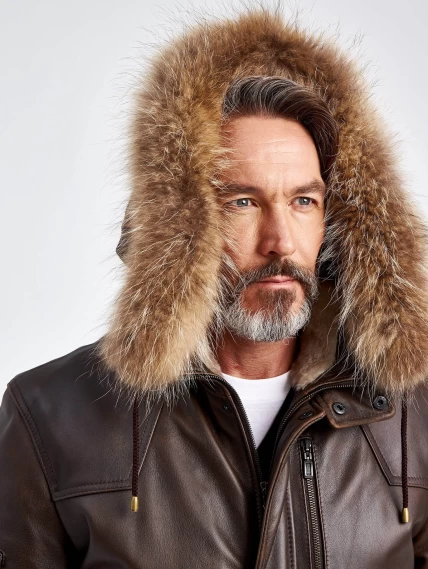 Утепленная мужская кожаная куртка аляска с мехом енота Алекс, темно-коричневая, размер 44, артикул 40721-4