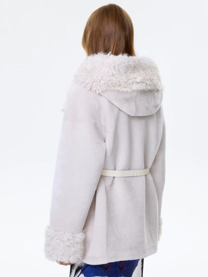 Женское полупальто из натуральной овчины с мехом тиградо премиум класса 2027, белое, размер 44, артикул 64410-5