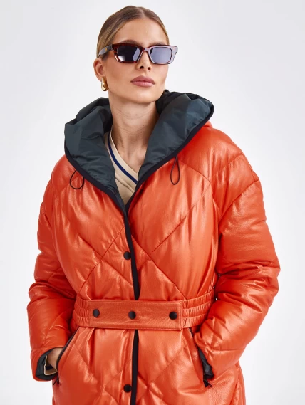 Длинный женский кожаный пуховик с капюшоном премиум класса 3026, оранжевый, размер 50, артикул 25350-1