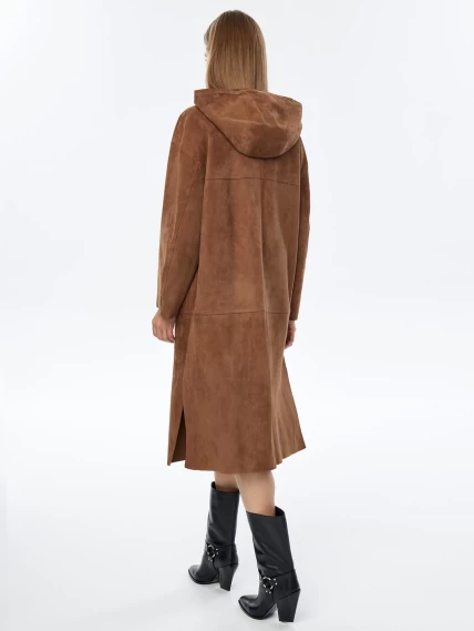 Длинный замшевый женский плащ оверсайз с капюшоном на молнии премиум класса 3058з, светло-коричневый, размер 52, артикул 23560-6