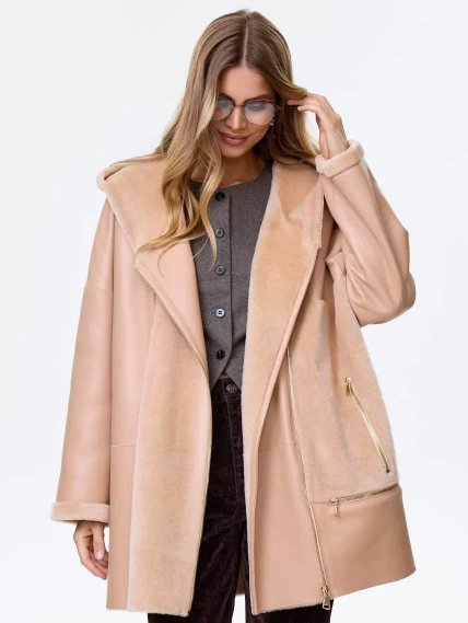 Молодежная комбинированная женская дубленка с капюшоном премиум класса 2056, бежевая, размер 48, артикул 64130-4