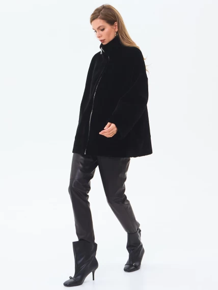 Короткая женская дубленка из астрагана на молнии 2065, черная, размер 48, артикул 64680-6